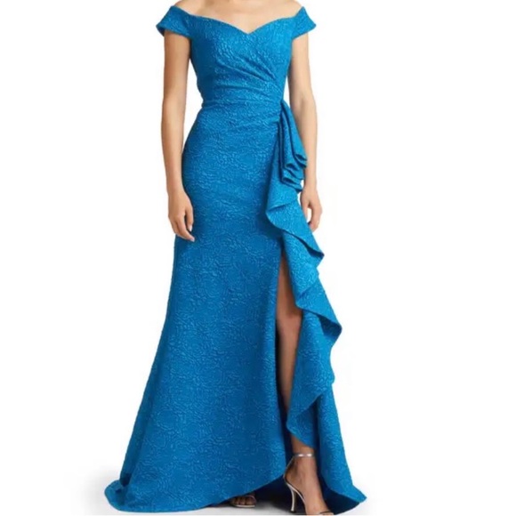 Turquoise Elegance - Picture 6 of 6